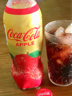 「コカ・コーラ コカ・コーラ アップル ペット500ml」のクチコミ画像 by ビールが一番さん