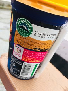 「マウントレーニア カフェラッテ ナイトダークメープル カップ240ml」のクチコミ画像 by gologoloさん