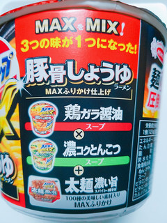 「エースコック スーパーカップMIX 豚骨しょうゆラーメンMAXふりかけ仕上げ カップ121g」のクチコミ画像 by nag～ただいま留守にしております～さん