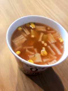 「アサヒ おどろき麺0 完熟トマトのミネストローネ風 カップ16.2g」のクチコミ画像 by らいむんむんさん