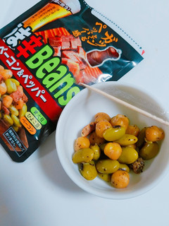 「カネハツ うま辛Beans ベーコン＆ペッパー 袋60g」のクチコミ画像 by nag～ただいま留守にしております～さん