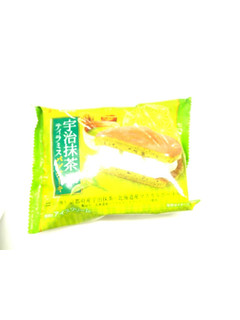 「ローソン Uchi Cafe’ SWEETS 宇治抹茶ティラミスパンケーキ」のクチコミ画像 by いちごみるうさん