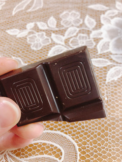 「神戸物産 神戸物産 ビターチョコレート 100g」のクチコミ画像 by LAYLAさん