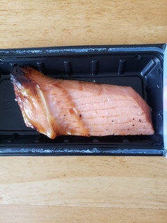 「セブンプレミアムゴールド 金の鮭ハラミの西京焼 パック1切」のクチコミ画像 by レビュアーさん