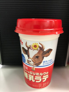 「森永 た～っぷりミルクの練乳ラテ カップ240ml」のクチコミ画像 by ねこねこりんさん