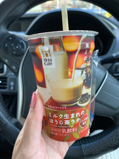 「ローソン Uchi Cafe’ SWEETS ミルク生まれのほうじ茶ラテ 200ml」のクチコミ画像 by ダブルユーさん