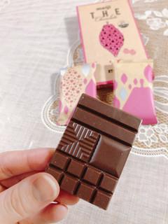「明治 ザ・チョコレート 鮮烈な香りフランボワーズ 箱50g」のクチコミ画像 by LAYLAさん