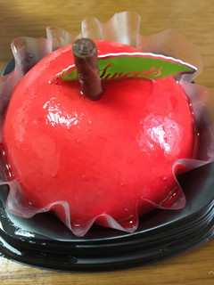 「ローソン 赤りんごケーキ」のクチコミ画像 by ビールが一番さん