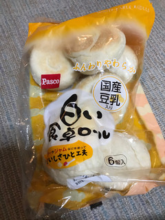 「Pasco 白い食卓ロール 袋6個」のクチコミ画像 by もぐもぐもぐ太郎さん