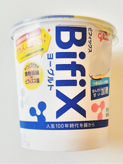 「グリコ BifiXヨーグルト ほんのり甘い加糖 カップ375g」のクチコミ画像 by MAA しばらく不在さん