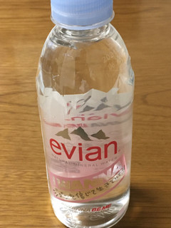 「evian エビアン ペット330ml」のクチコミ画像 by ビールが一番さん