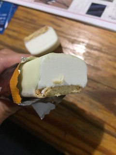 「セブンプレミアム まるでチーズケーキのようなチーズスティック 袋61ml」のクチコミ画像 by gologoloさん