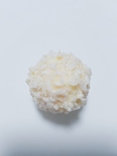 「日本フェレロ Raffaello 箱3個」のクチコミ画像 by nag～ただいま留守にしております～さん