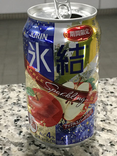 「KIRIN 氷結 アップルスパークリング 缶350ml」のクチコミ画像 by ビールが一番さん