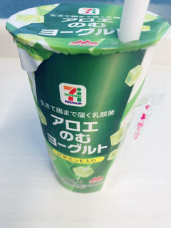 「セブンプレミアム 生きて腸まで届く乳酸菌 アロエのむヨーグルト カップ190g」のクチコミ画像 by なしなしなしなしさん