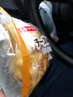 「ヤマザキ チーズ＆チーズ 袋1個」のクチコミ画像 by kina子いもさん