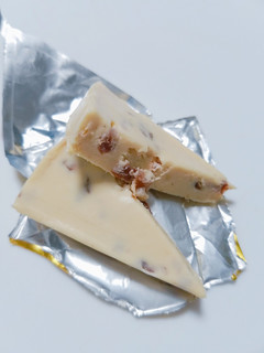 「Q・B・B スウィーツ好きのためのチーズデザート ラムレーズン ケース90g」のクチコミ画像 by nag～ただいま留守にしております～さん