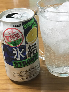 「KIRIN 氷結 ストロング 復刻版グレープフルーツ 缶350ml」のクチコミ画像 by ビールが一番さん