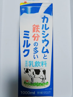 「江崎グリコ カルシウムと鉄分の多いミルク パック1000ml」のクチコミ画像 by nag～ただいま留守にしております～さん