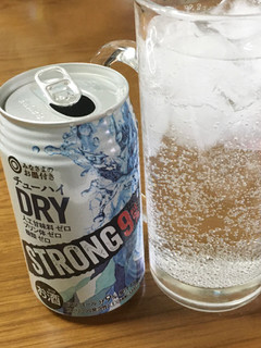 「みなさまのお墨付き チューハイ ドライ ストロング 缶350ml」のクチコミ画像 by ビールが一番さん