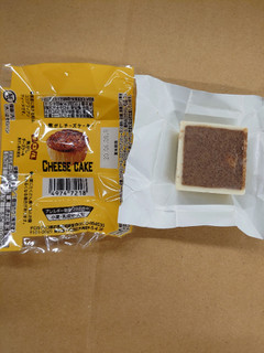 「チロル チロルチョコ 焦がしチーズケーキ 1個」のクチコミ画像 by ぽにょきちさん