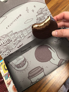 「ロッテ 世界を旅するチョコパイ 本格イタリアンティラミス 箱6個」のクチコミ画像 by レビュアーさん