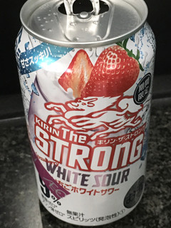「KIRIN キリン・ザ・ストロング いちごホワイトサワー 缶350ml」のクチコミ画像 by ビールが一番さん