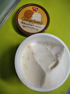 「すき家 Sukiya Sweets すき家のまろやかチーズアイス カップ122ml」のクチコミ画像 by minorinりん さん