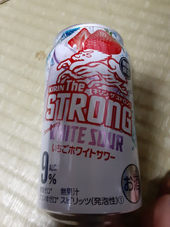 「KIRIN キリン・ザ・ストロング いちごホワイトサワー 缶350ml」のクチコミ画像 by Taresuさん