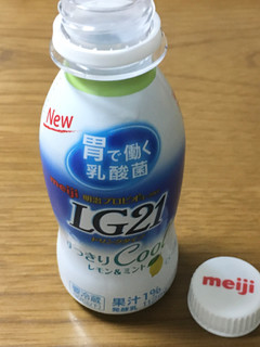 「明治 プロビオヨーグルト LG21 ドリンクタイプ すっきりCool レモン＆ミント ボトル112ml」のクチコミ画像 by ビールが一番さん