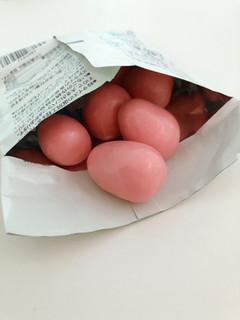 「無印良品 不揃い ストロベリーチョコがけいちご 袋50g」のクチコミ画像 by もぐミさん