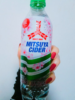 「アサヒ 三ツ矢サイダー 桜デザイン ペット500ml」のクチコミ画像 by nag～ただいま留守にしております～さん