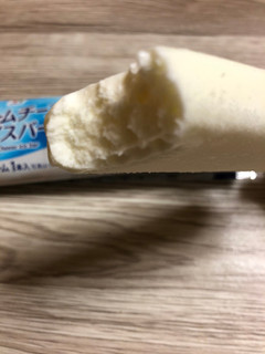 「セブンプレミアム Kiri クリームチーズアイスバー 袋65ml」のクチコミ画像 by みいちさん