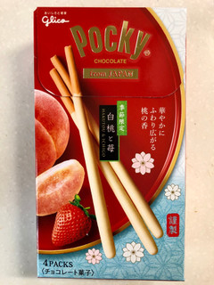 「グリコ ポッキー from JAPAN 白桃と苺」のクチコミ画像 by SANAさん