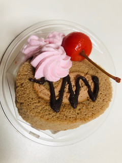 「セブン-イレブン 苺とチョコの欲張りパフェ！」のクチコミ画像 by あっこsanさん