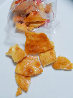 「亀田製菓 まがりせんべい 2枚×9」のクチコミ画像 by nag～ただいま留守にしております～さん