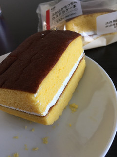 「ローソン ふかふかもっちのカステラケーキ」のクチコミ画像 by chan-manaさん