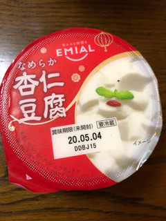 「エミアル なめらか杏仁豆腐 カップ170ml」のクチコミ画像 by それもたべるさん