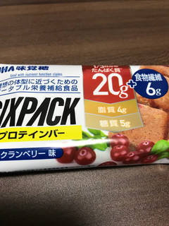 「UHA味覚糖 SIXPACK プロテインバー クランベリー味 袋40g」のクチコミ画像 by キャップさん