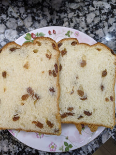 「イトーパン 山型レーズン食パン」のクチコミ画像 by おうちーママさん
