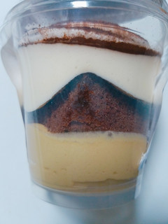 「スイーツ・スイーツ 六層仕立ての味わいコーヒー香るティラミス カップ1個」のクチコミ画像 by nag～ただいま留守にしております～さん