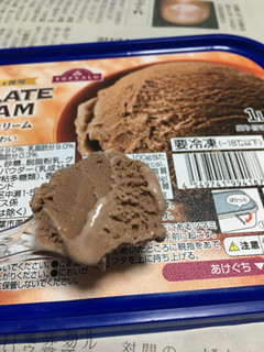 「トップバリュ ニュージーランド産の生乳を使用 チョコレートアイスクリーム 箱1000ml」のクチコミ画像 by キューティハニーさん
