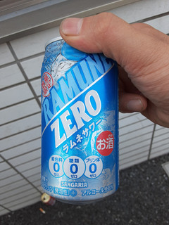 「サンガリア 糖類ゼロ ラムネサワー 缶350ml」のクチコミ画像 by Taresuさん