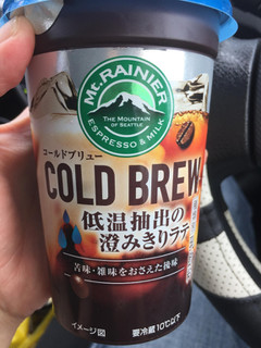 「マウントレーニア コールドブリュー 期間限定パッケージ カップ240ml」のクチコミ画像 by gologoloさん