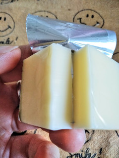 「明治 TANPACT ベビーチーズ脂肪分25％カット 箱8個」のクチコミ画像 by まめぱんださん