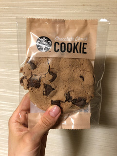 「スターバックス チョコレートチャンククッキー」のクチコミ画像 by モニャモニャさん
