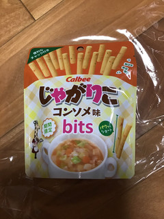 「カルビー じゃがりこ コンソメ味 bits 袋34g」のクチコミ画像 by レビュアーさん