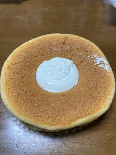 「ローソン Uchi Cafe’ SWEETS しっとりとしたシフォンケーキ ホイップクリーム」のクチコミ画像 by SAYUさん