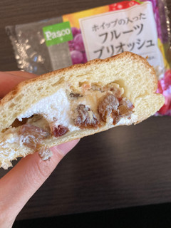 「Pasco ホイップの入ったフルーツブリオッシュ 袋1個」のクチコミ画像 by chan-manaさん