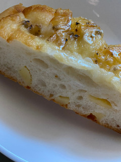 「Pasco チーズ×チーズ フォカッチャ 袋2個」のクチコミ画像 by 炭水化物の佐内さん
